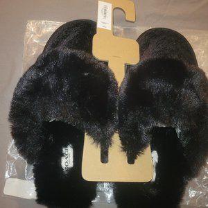 Coach House Slippers size 9. 2 available